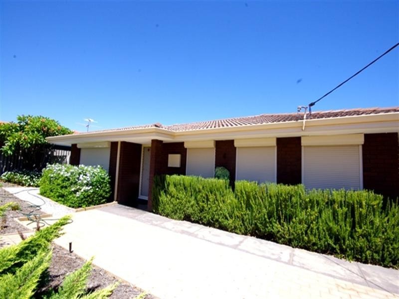 22 Burgland Drive, Girrawheen WA 6064