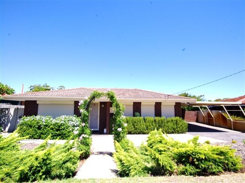 22 Burgland Drive, Girrawheen WA 6064