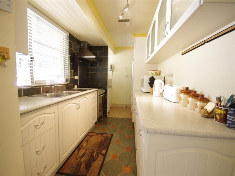 19 Oakleaf Circle, Mirrabooka WA 6061