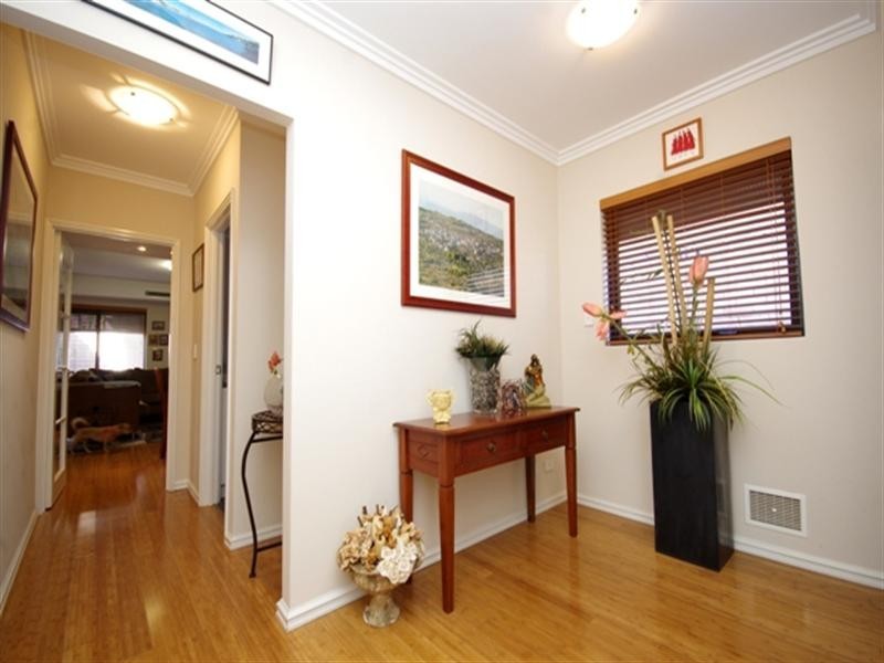 2d Berkeley Avenue, Nollamara WA 6061