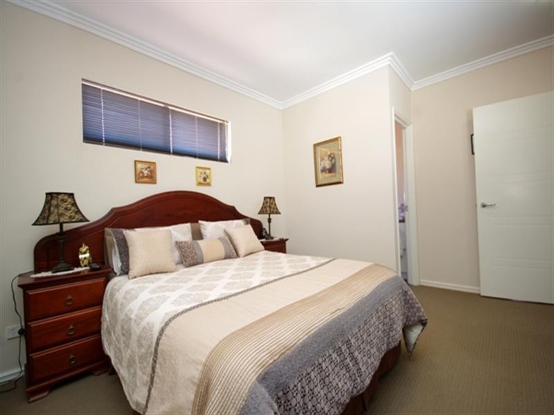 2d Berkeley Avenue, Nollamara WA 6061