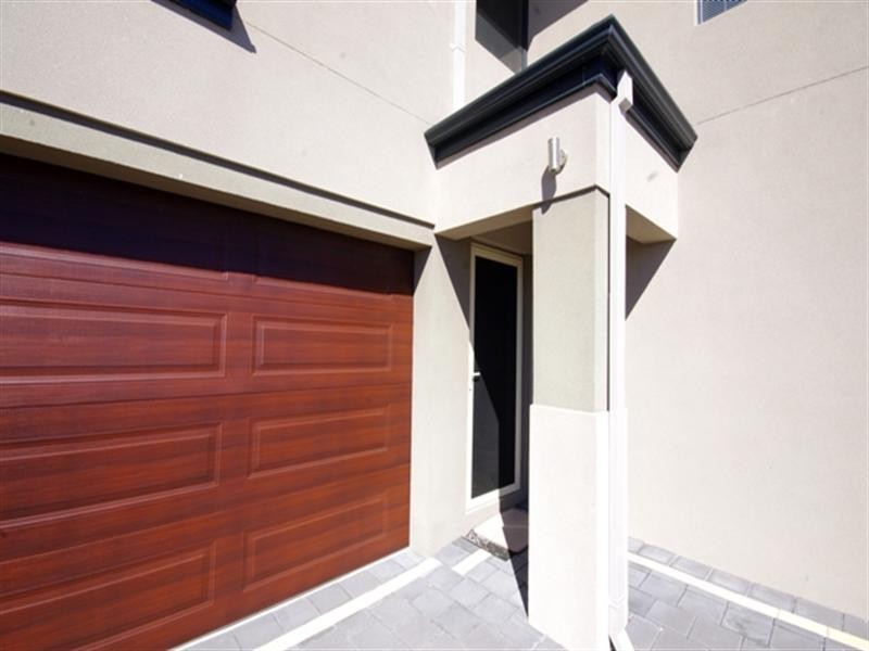 2d Berkeley Avenue, Nollamara WA 6061