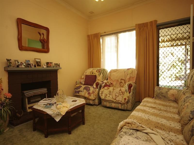 363 Flinders Street, Nollamara WA 6061