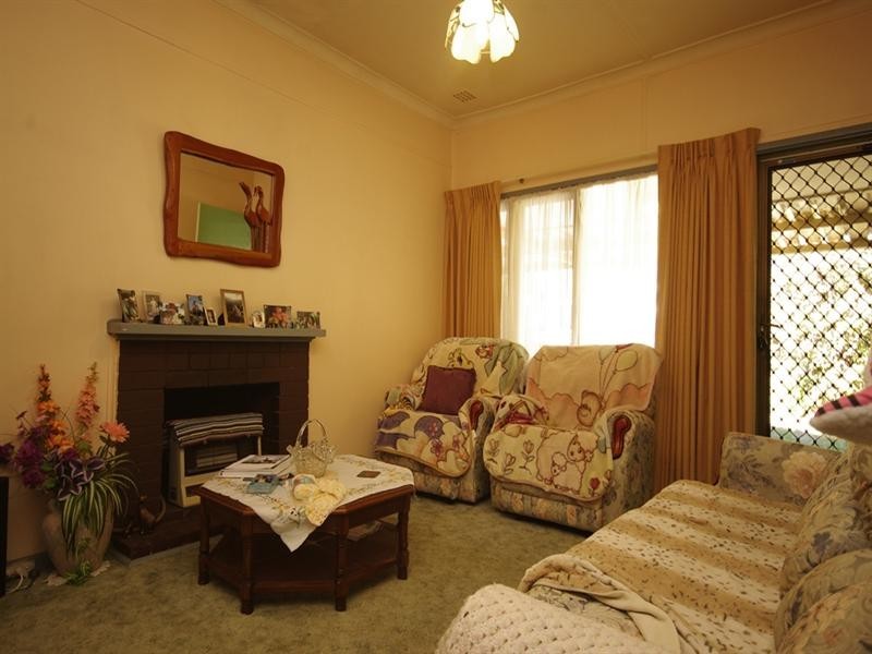 363 Flinders Street, Nollamara WA 6061