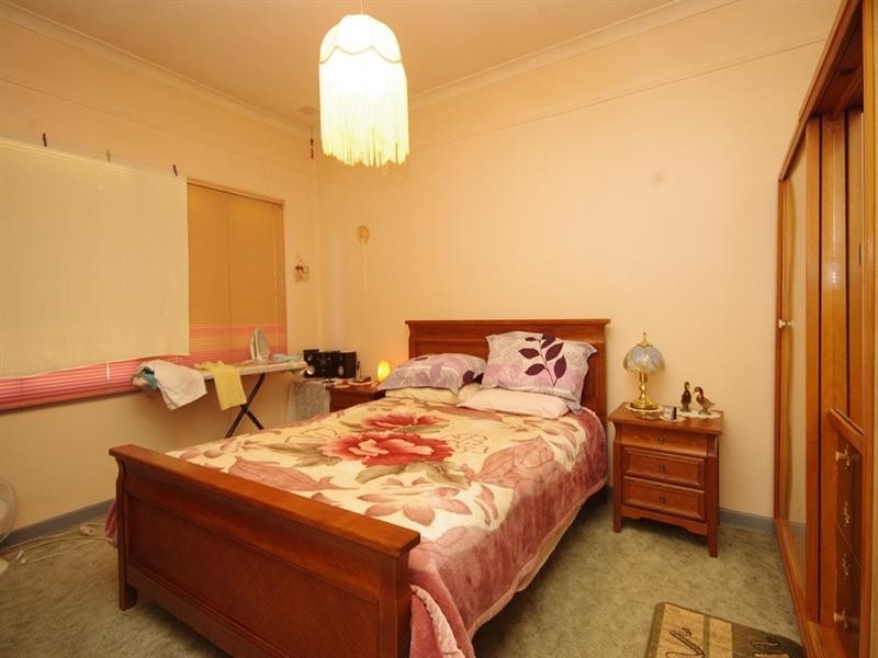 363 Flinders Street, Nollamara WA 6061