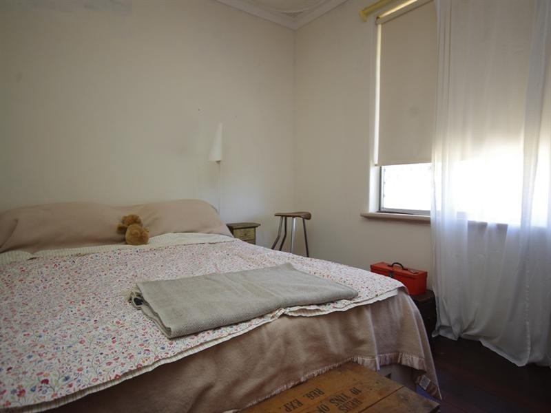 28 Harkins Street (Off Wychcross St), Westminster WA 6061