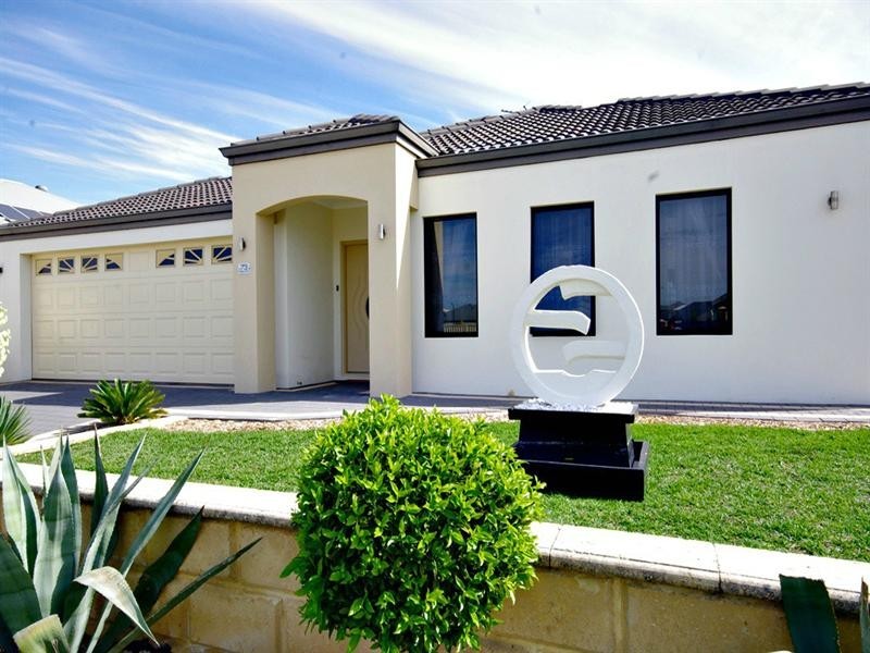 73 Regency Avenue, Madeley WA 6065