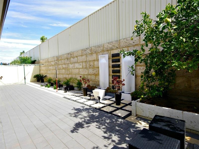 73 Regency Avenue, Madeley WA 6065