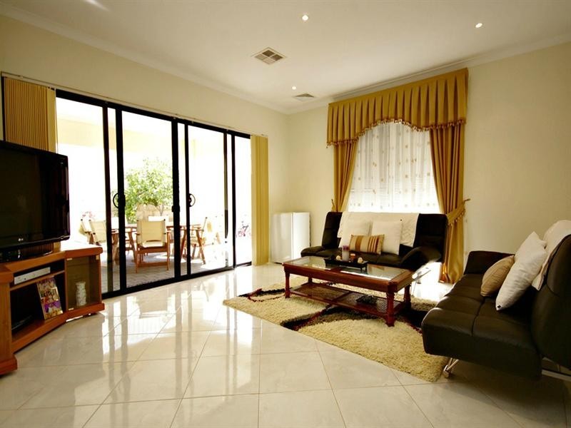 73 Regency Avenue, Madeley WA 6065