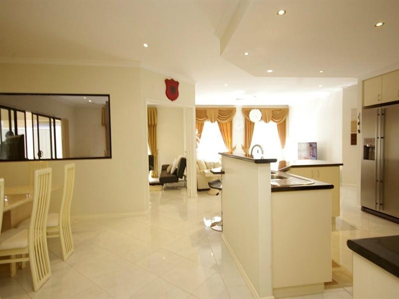 73 Regency Avenue, Madeley WA 6065