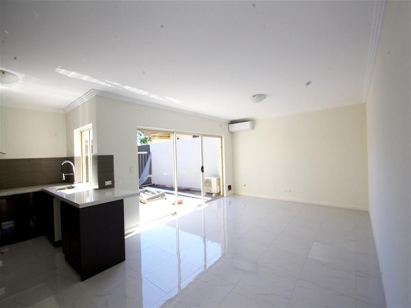 28 Kenwick Way, Balga WA 6061