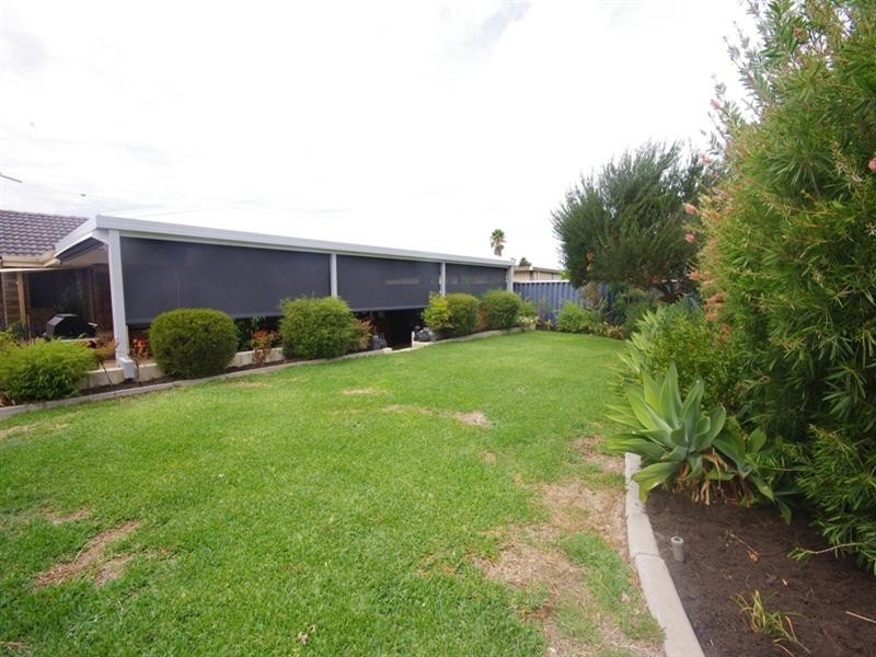 5 Finke Court, Mirrabooka WA 6061