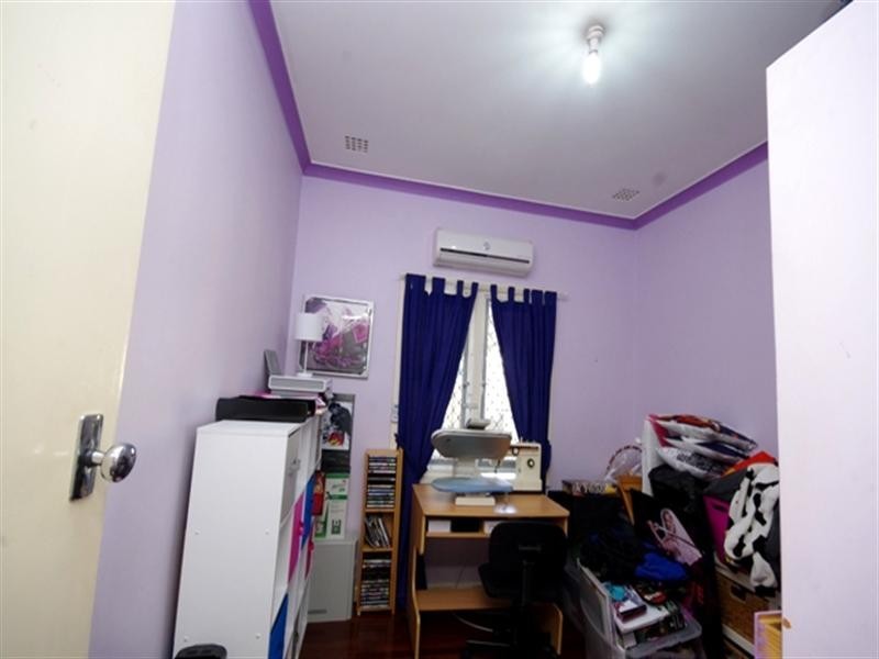 8 Pointer Way, Girrawheen WA 6064