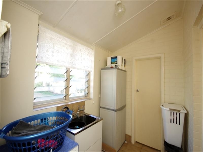 8 Pointer Way, Girrawheen WA 6064