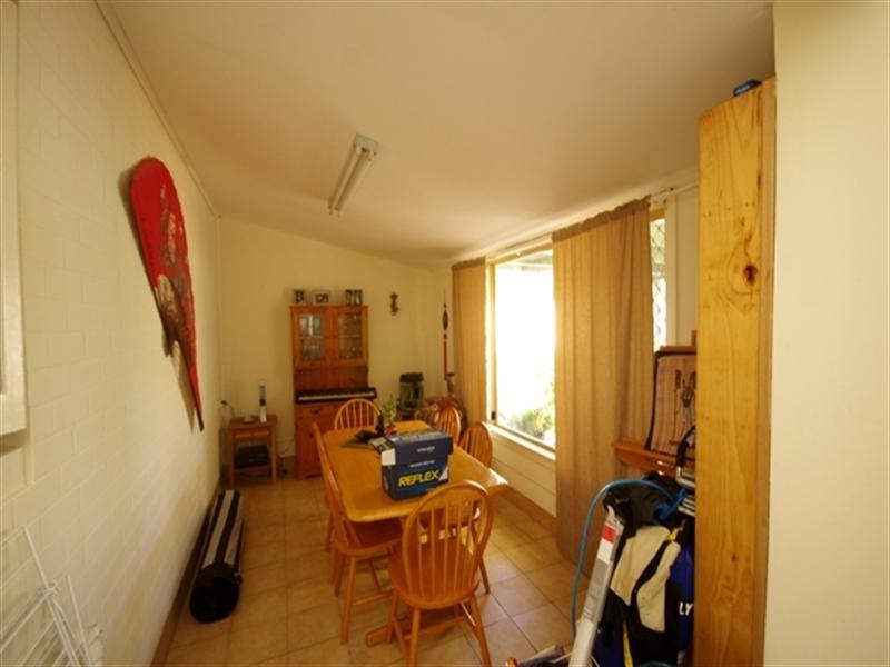8 Pointer Way, Girrawheen WA 6064
