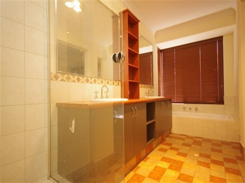 9 Garnett Place, Balga WA 6061