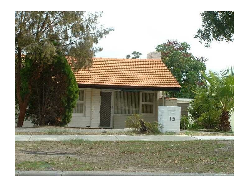 15 Finchley Crescent, Balga WA 6061