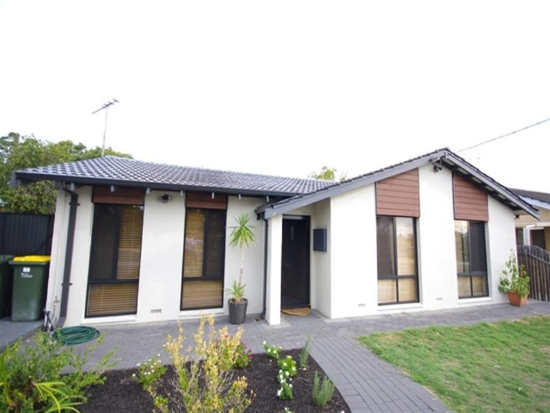 2 Warwick Place, Girrawheen WA 6064