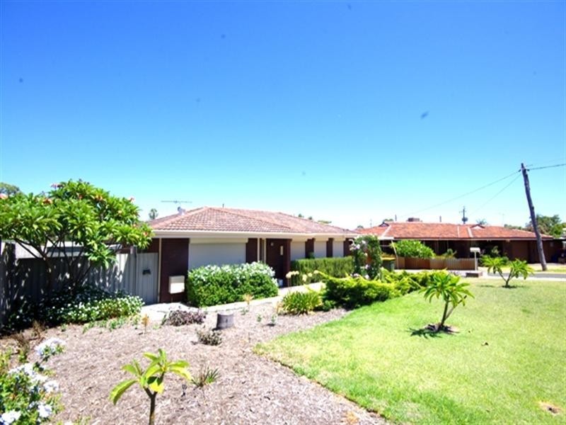 22 Burgland Drive, Girrawheen WA 6064