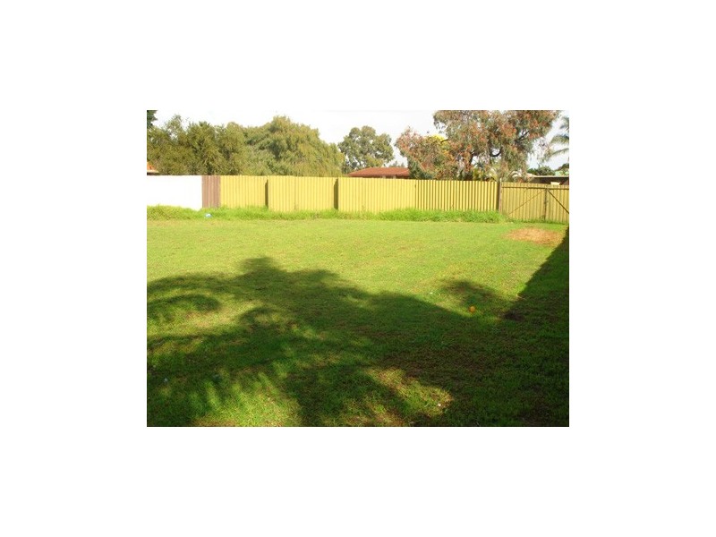 3 Barlee Way, Beechboro WA 6063