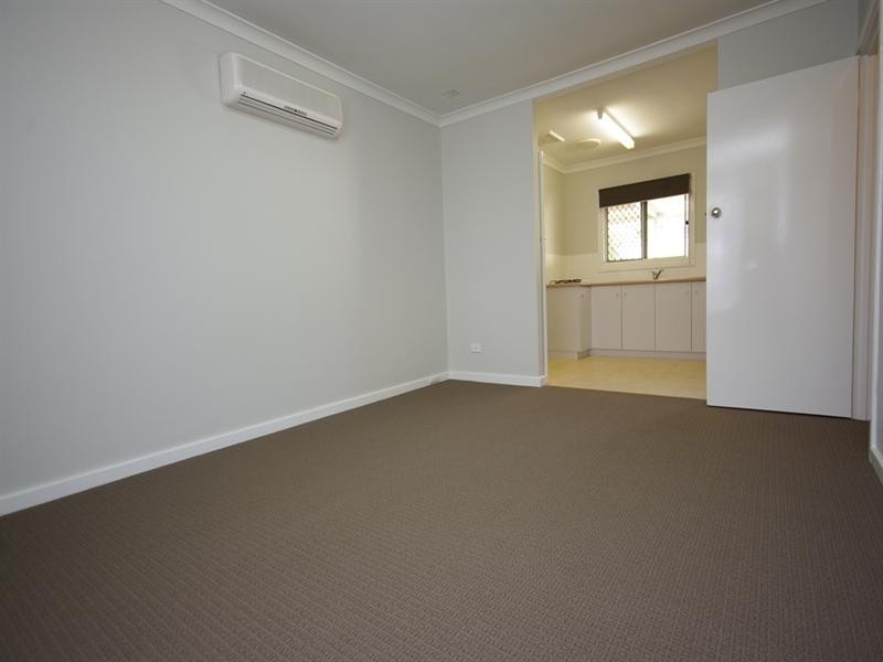 26d Greville Way, Girrawheen WA 6064