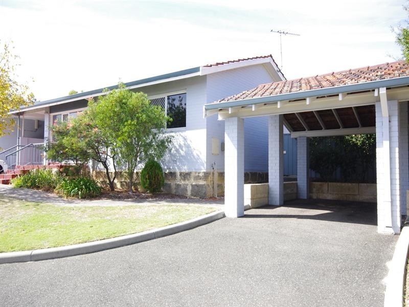 26d Greville Way, Girrawheen WA 6064