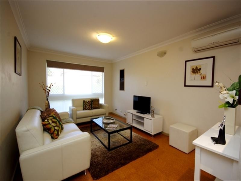 7 Hadleigh Way, Girrawheen WA 6064