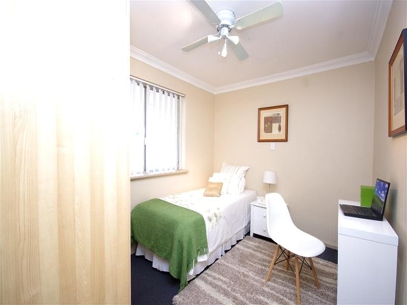 7 Hadleigh Way, Girrawheen WA 6064
