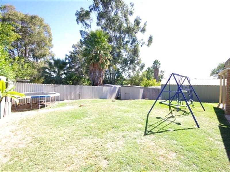 7 Hadleigh Way, Girrawheen WA 6064