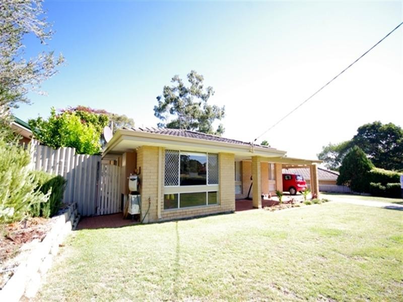 7 Hadleigh Way, Girrawheen WA 6064