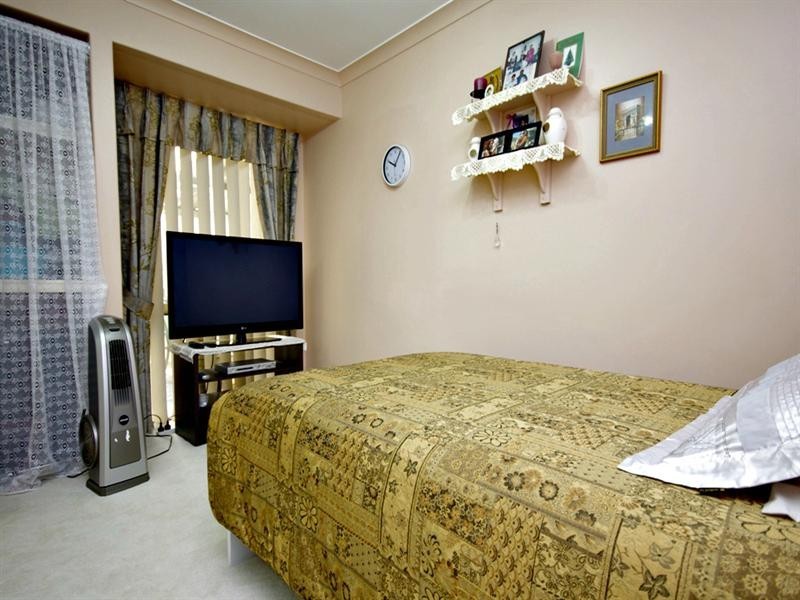 8 Curtin Road, Marangaroo WA 6064