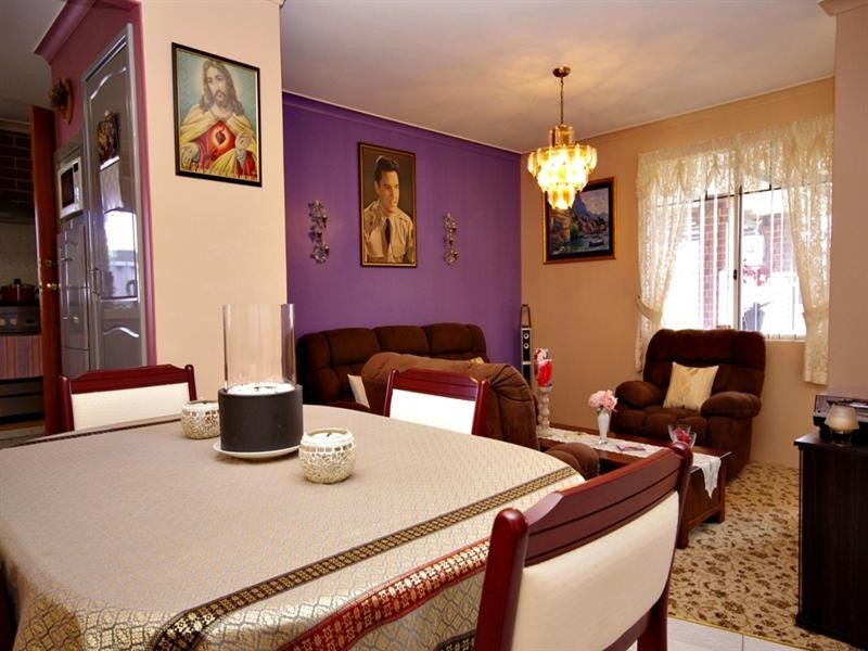 8 Curtin Road, Marangaroo WA 6064