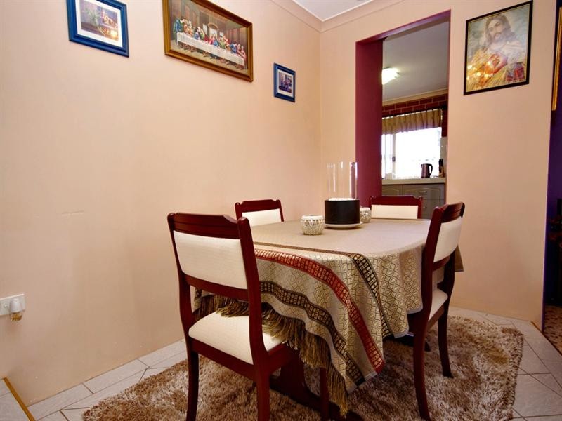 8 Curtin Road, Marangaroo WA 6064