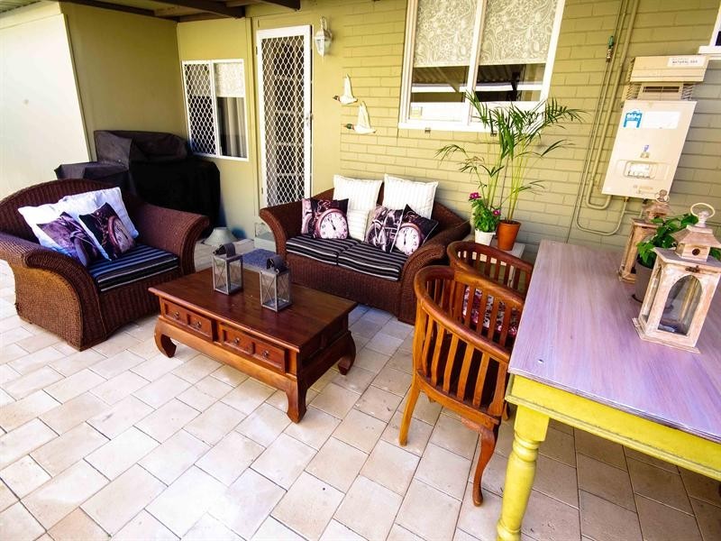4 Storrington Crescent, Westminster WA 6061