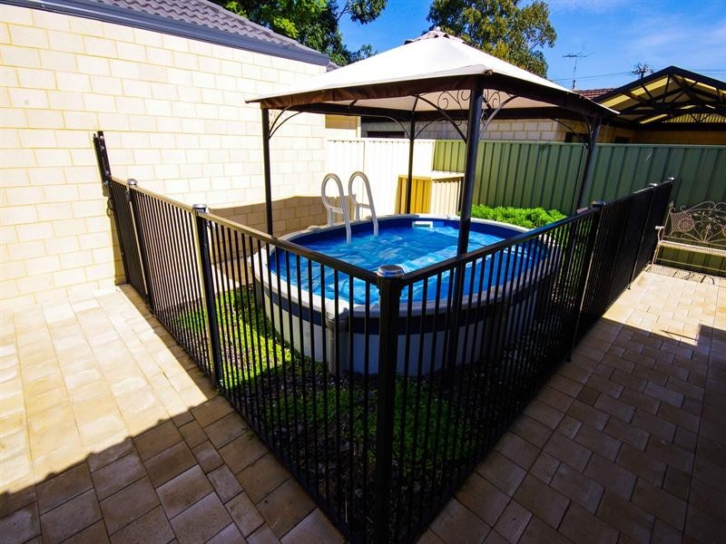 4 Storrington Crescent, Westminster WA 6061