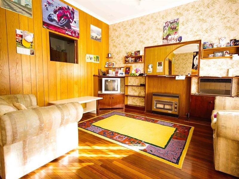 17 Lodesworth Road, Westminster WA 6061