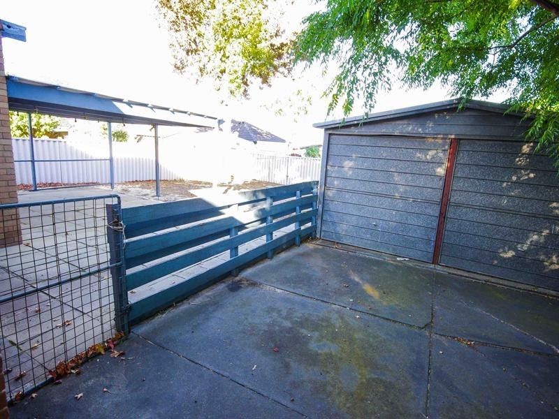 17 Lodesworth Road, Westminster WA 6061