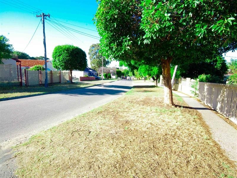 17 Lodesworth Road, Westminster WA 6061
