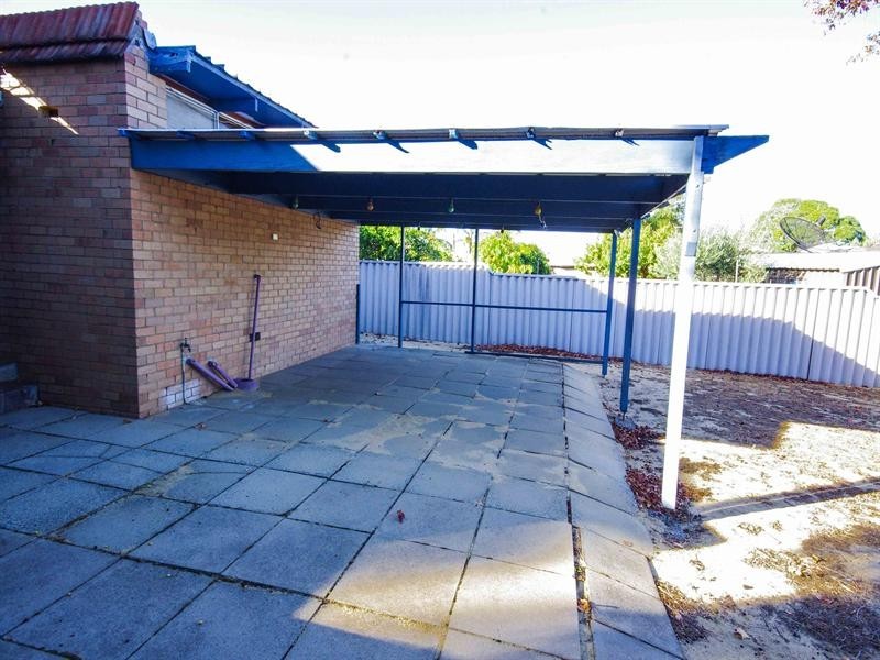17 Lodesworth Road, Westminster WA 6061