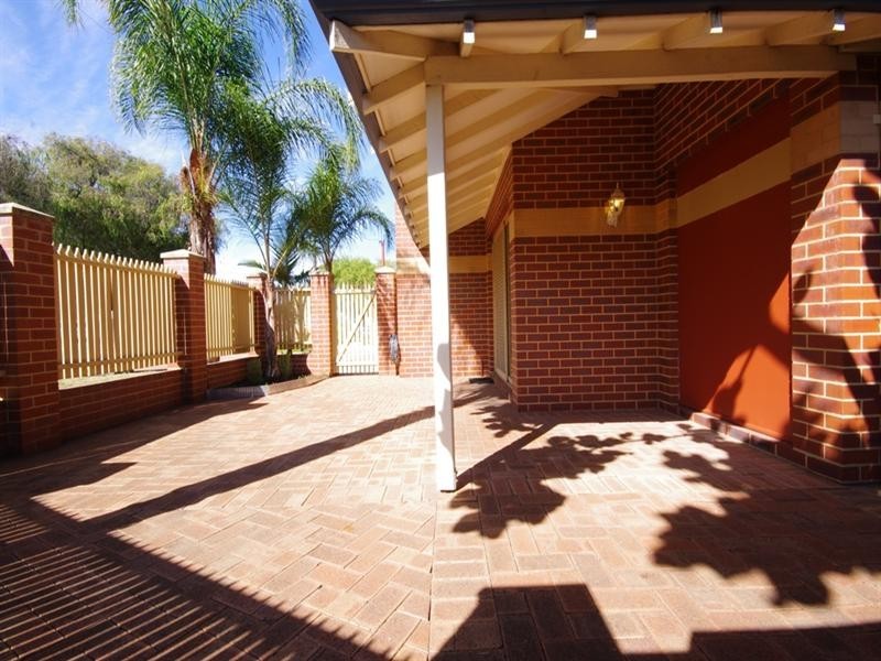 3/291 Railway Parade, Maylands WA 6051