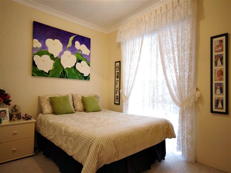 19 Kearney Mews, Marangaroo WA 6064