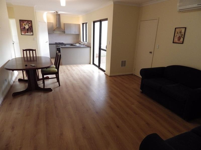 8a Poynings Street, Westminster WA 6061