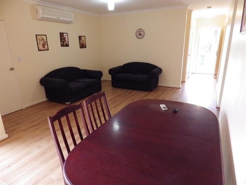 8a Poynings Street, Westminster WA 6061