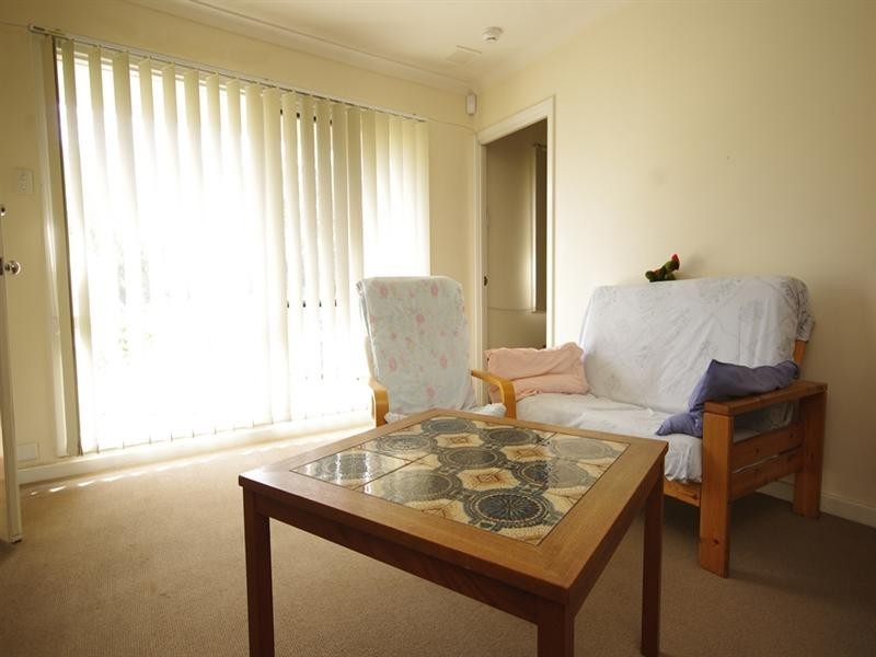 2b Templeton Crescent, Girrawheen WA 6064