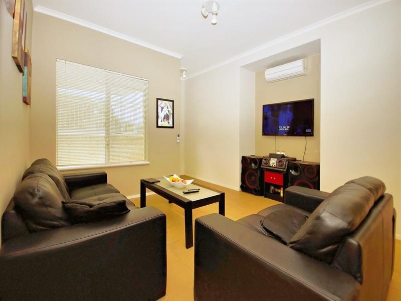 8a Stedham Way, Balga WA 6061