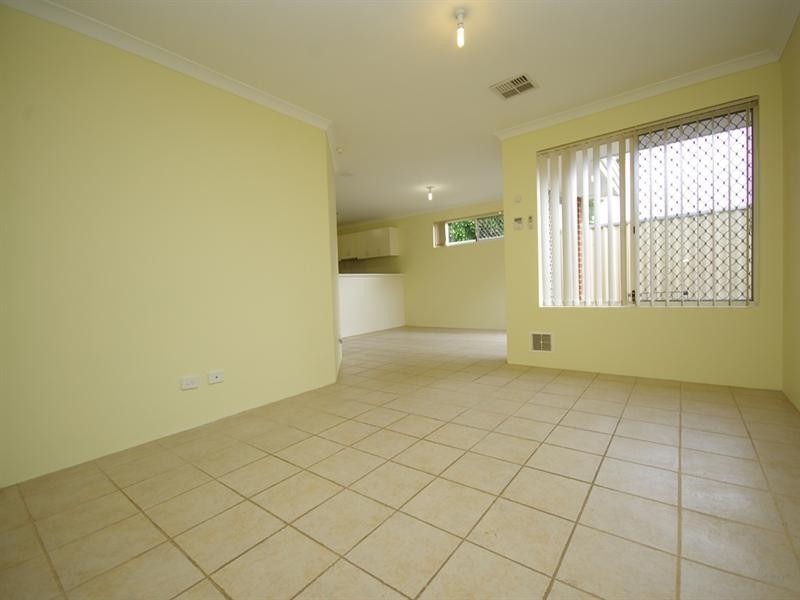 21d Cobham Avenue, Nollamara WA 6061