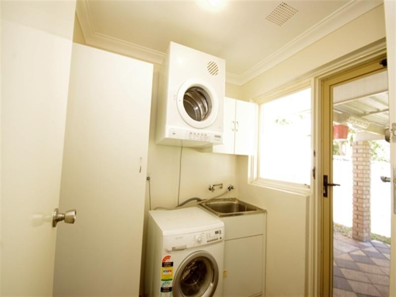 7 Hadleigh Way, Girrawheen WA 6064