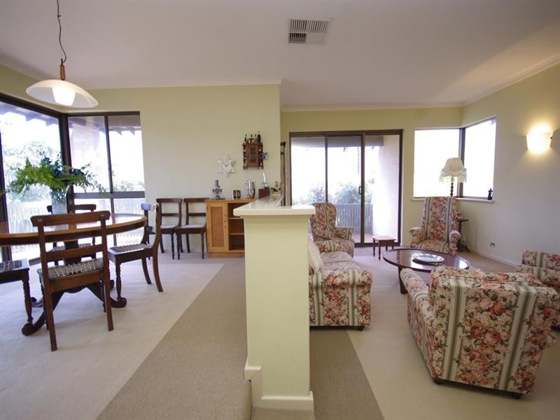 19 Seymour Avenue, Dianella WA 6059