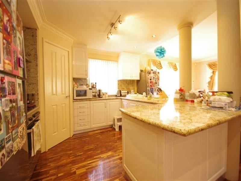 8 Romaine Loop, Darch WA 6065