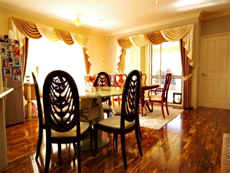 8 Romaine Loop, Darch WA 6065